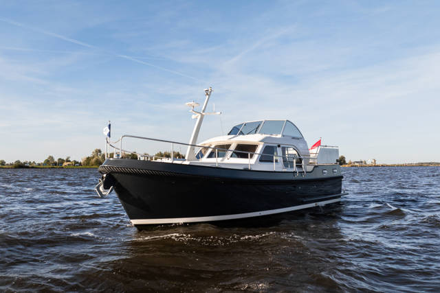 Linssen Grand Sturdy 30.9 AC Brilliant Edition